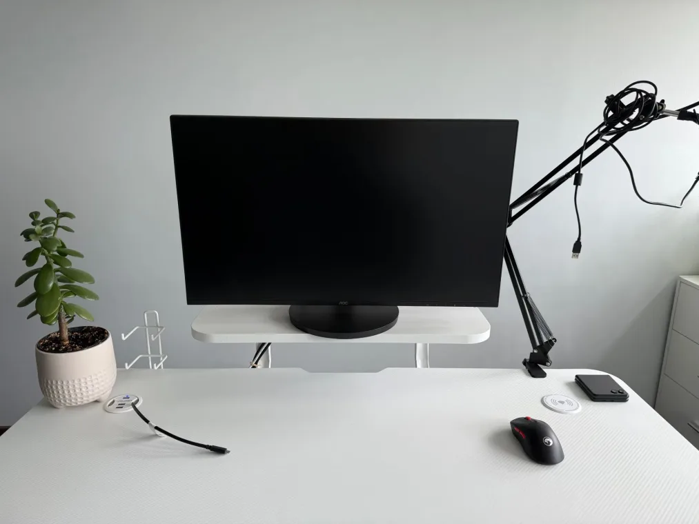Test AOC Q27B3CF2 - monitor do domu i biura.