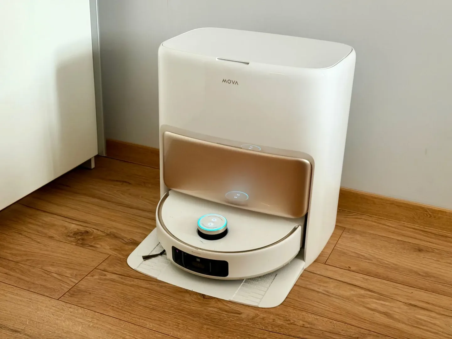 Test MOVA V50 Ultra - robot sprzątający z funkcją mopowania.