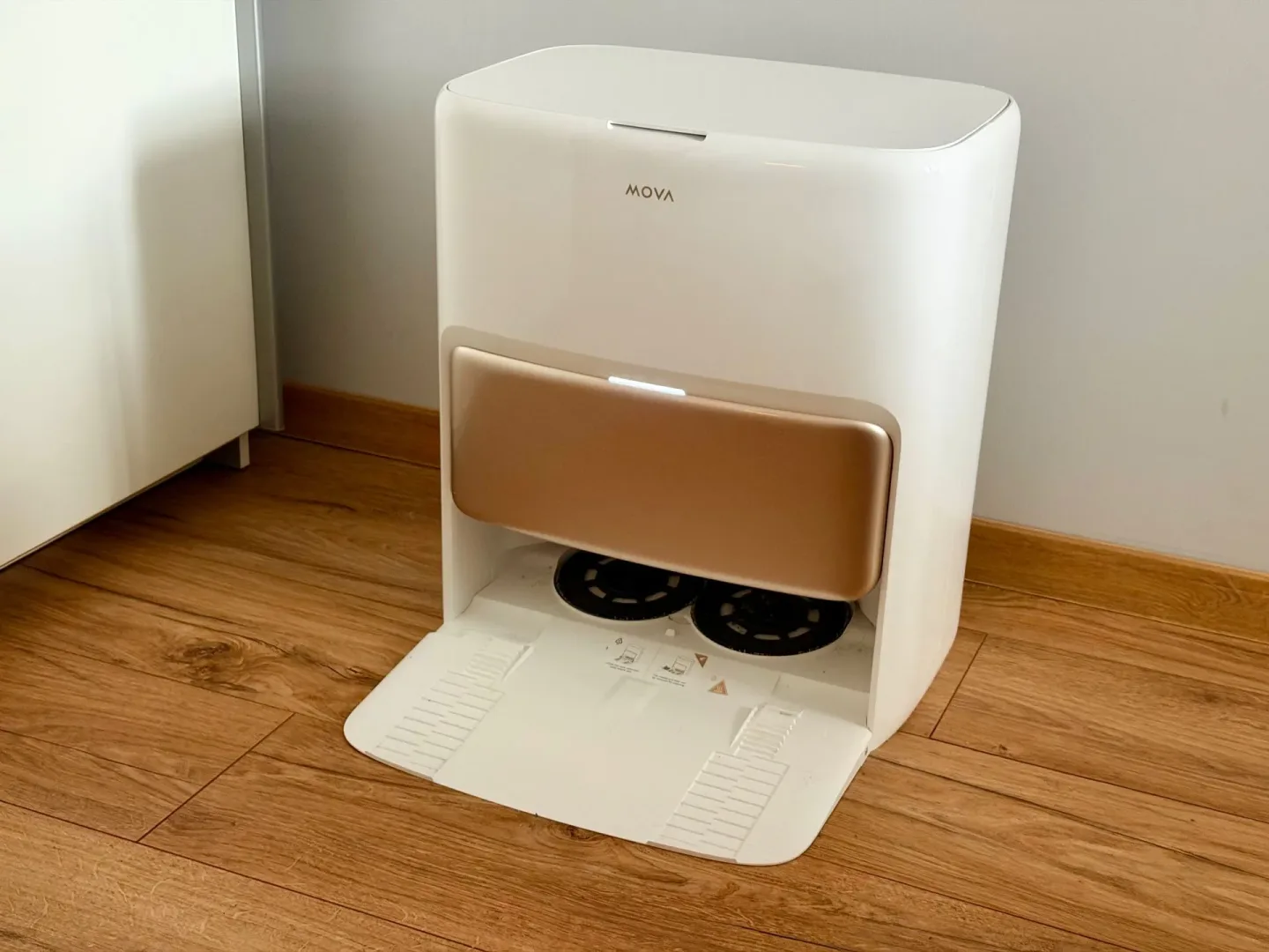 Test MOVA V50 Ultra - robot sprzątający z funkcją mopowania.