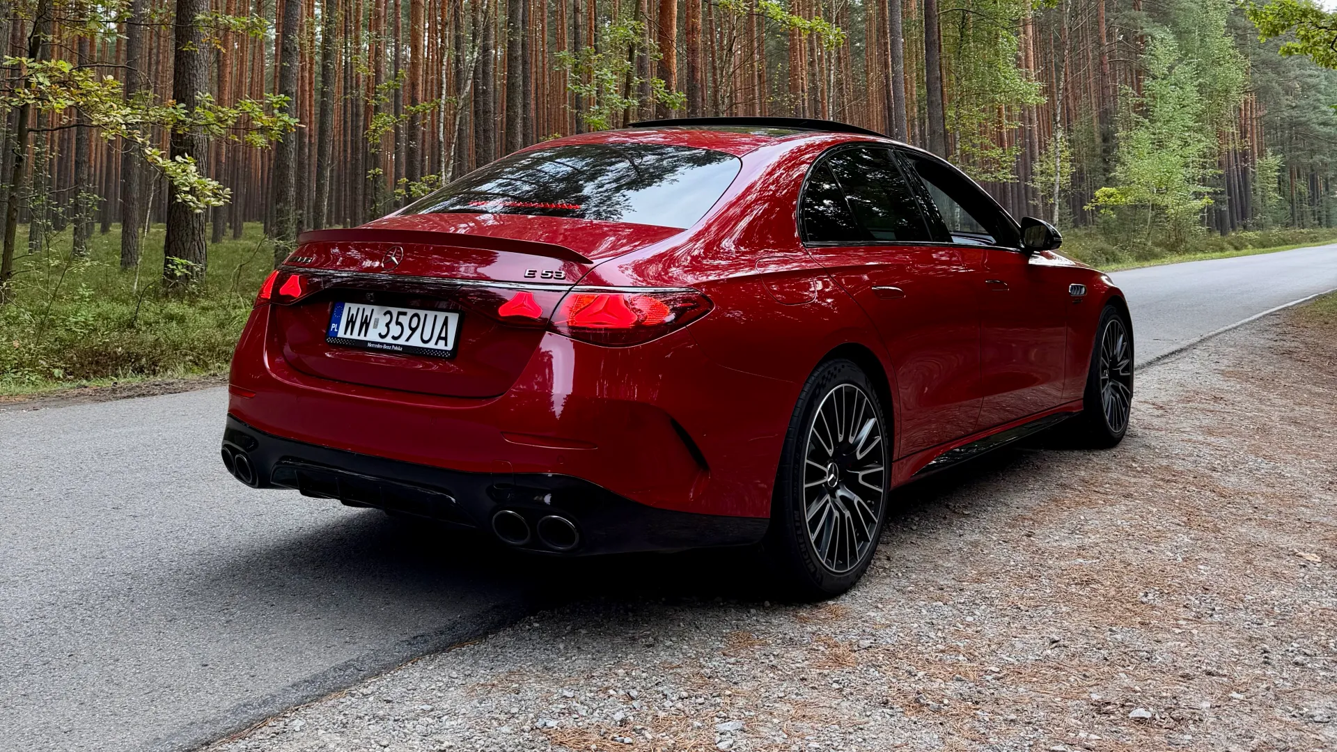 Spotkanie na parkingu? 2000 zł kary! Więzienie za prędkość! Spotkanie na parkingu ze znajomymi? Spodziewaj się kary. Przekraczasz prędkość? Możesz trafić do więzienia! Zmian w prawie może być więcej!