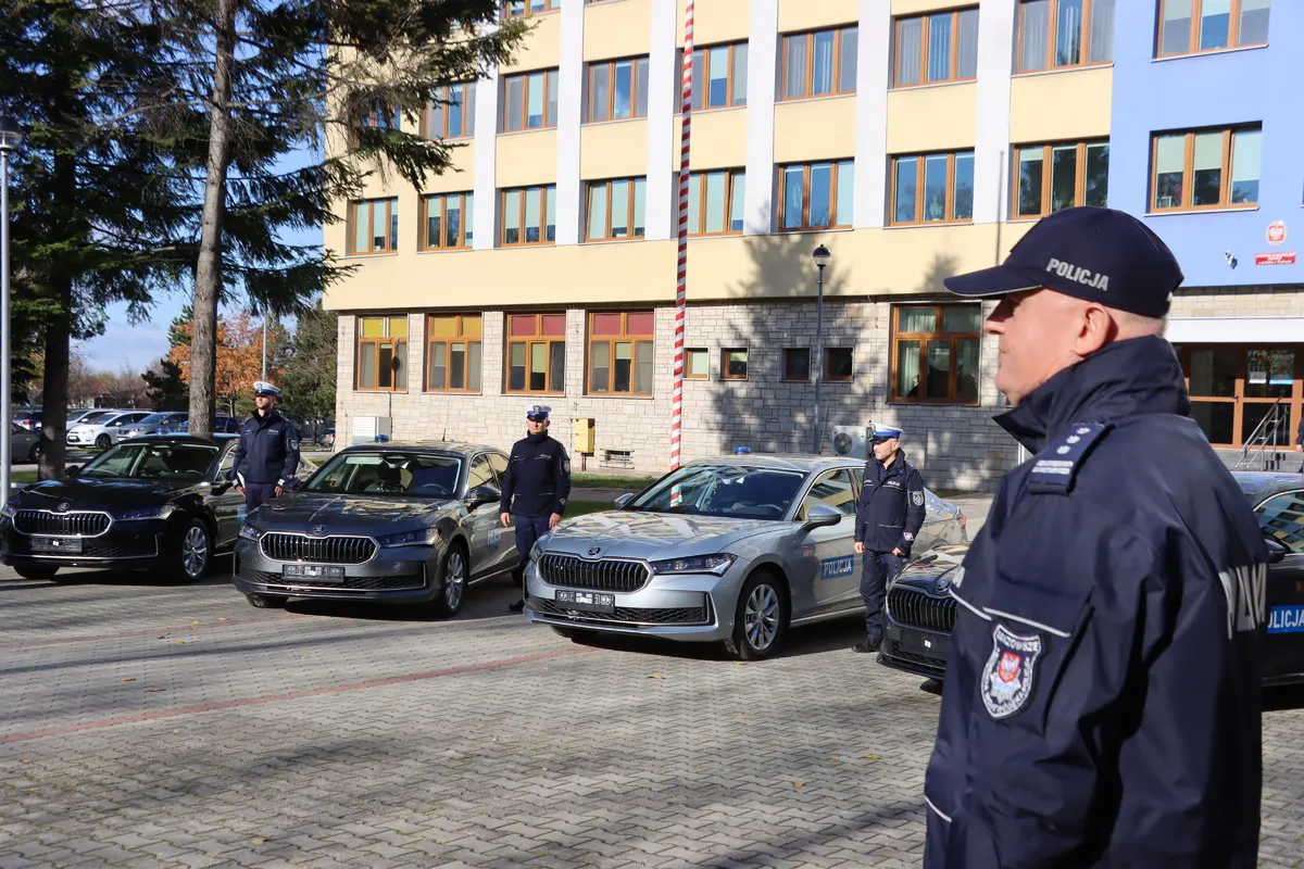 Ten Superb kosztuje 400 tys zł. Już zarabia w rękach Policji Nieoznakowany radiowóz Skoda Superb zyskała mazowiecka policja.