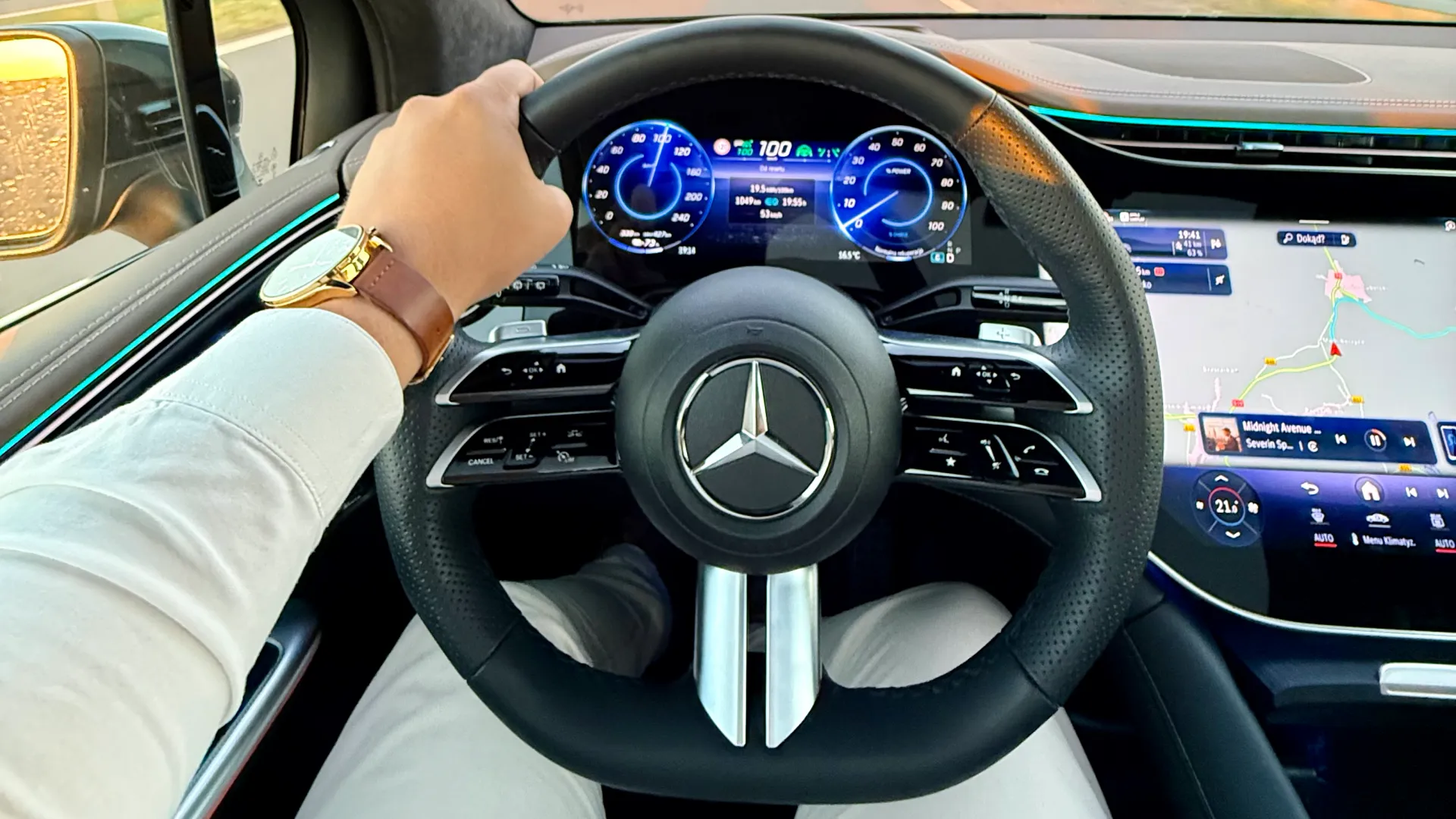 Spotkanie na parkingu? 2000 zł kary! Więzienie za prędkość! Spotkanie na parkingu ze znajomymi? Spodziewaj się kary. Przekraczasz prędkość? Możesz trafić do więzienia! Zmian w prawie może być więcej!