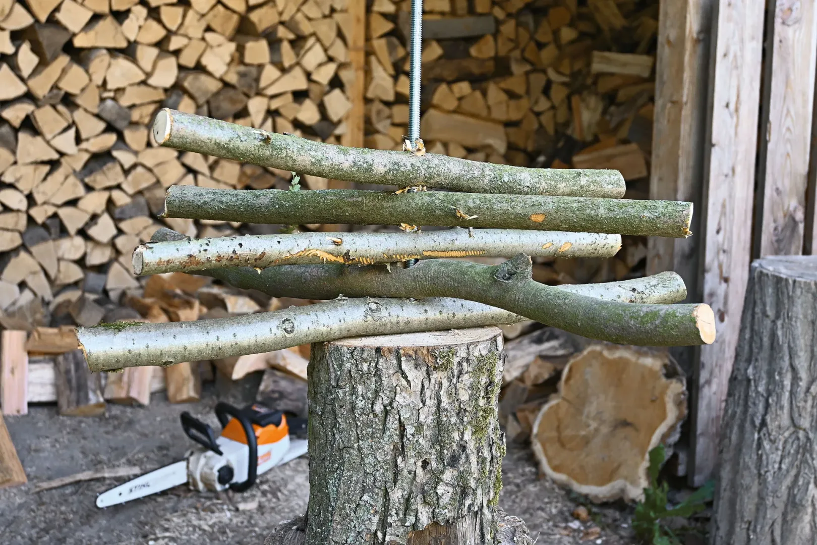 Drewniana choinka to hit! Zrobisz ją sam w 2 godziny! Serio! Drewniana choinka - jak zrobić ją samemu? Praktyczny poradnik.