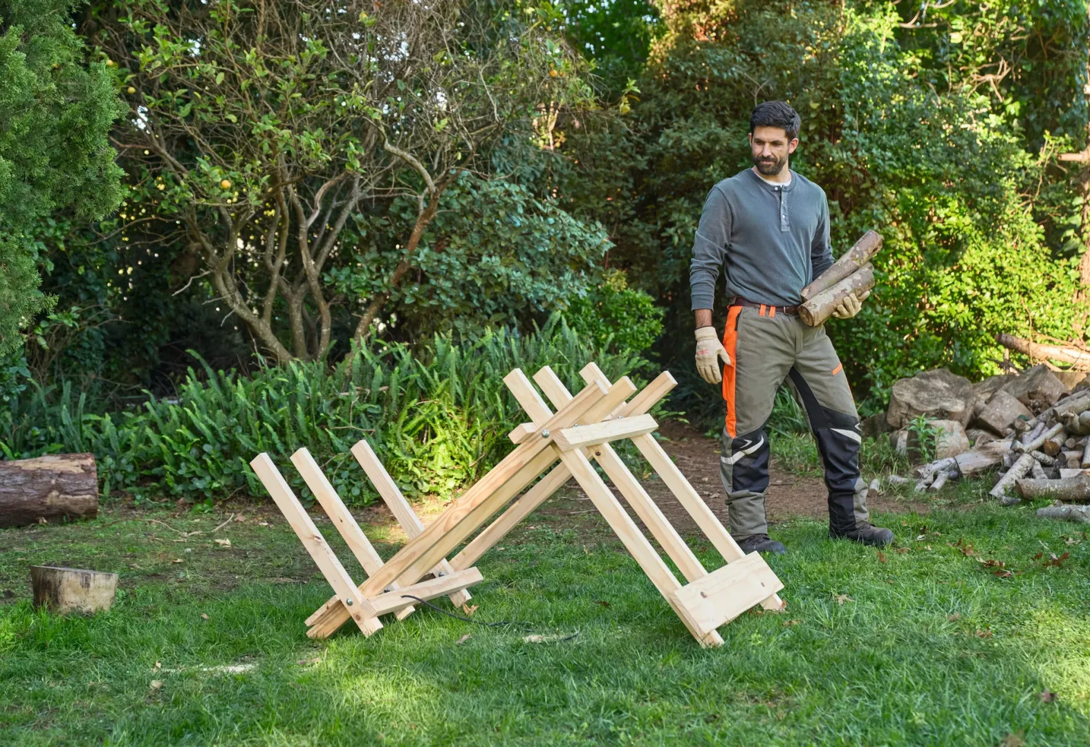 Gotowy koziołek do cięcia drewna.