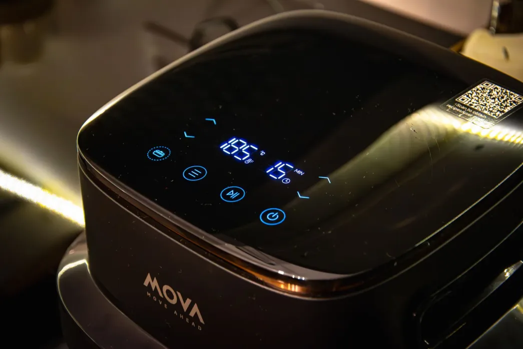 MOVA Aeroglass AF20 Pro. Fot.: Ernest Dragan / MenWorld.pl.