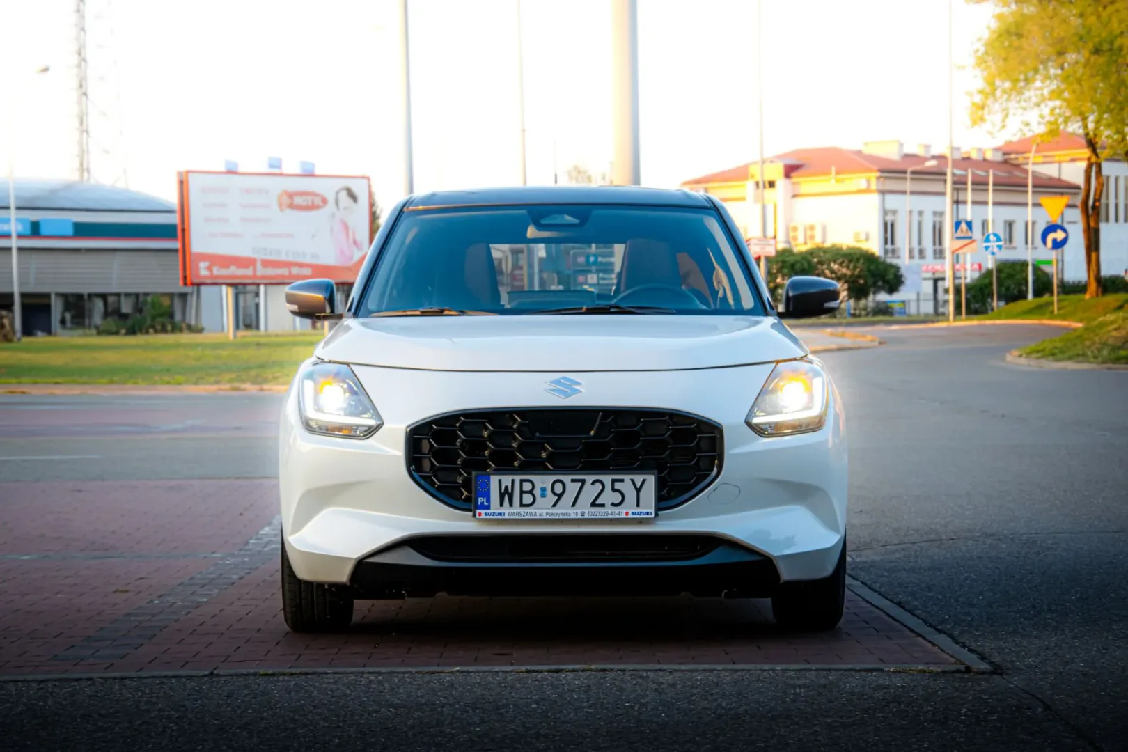 10 mln Suzuki Swift na drogach! Dlaczego jest tak popularny? Suzuki Swift 1.2 DualJet mild Hybrid 2WD 5MT Elegance.