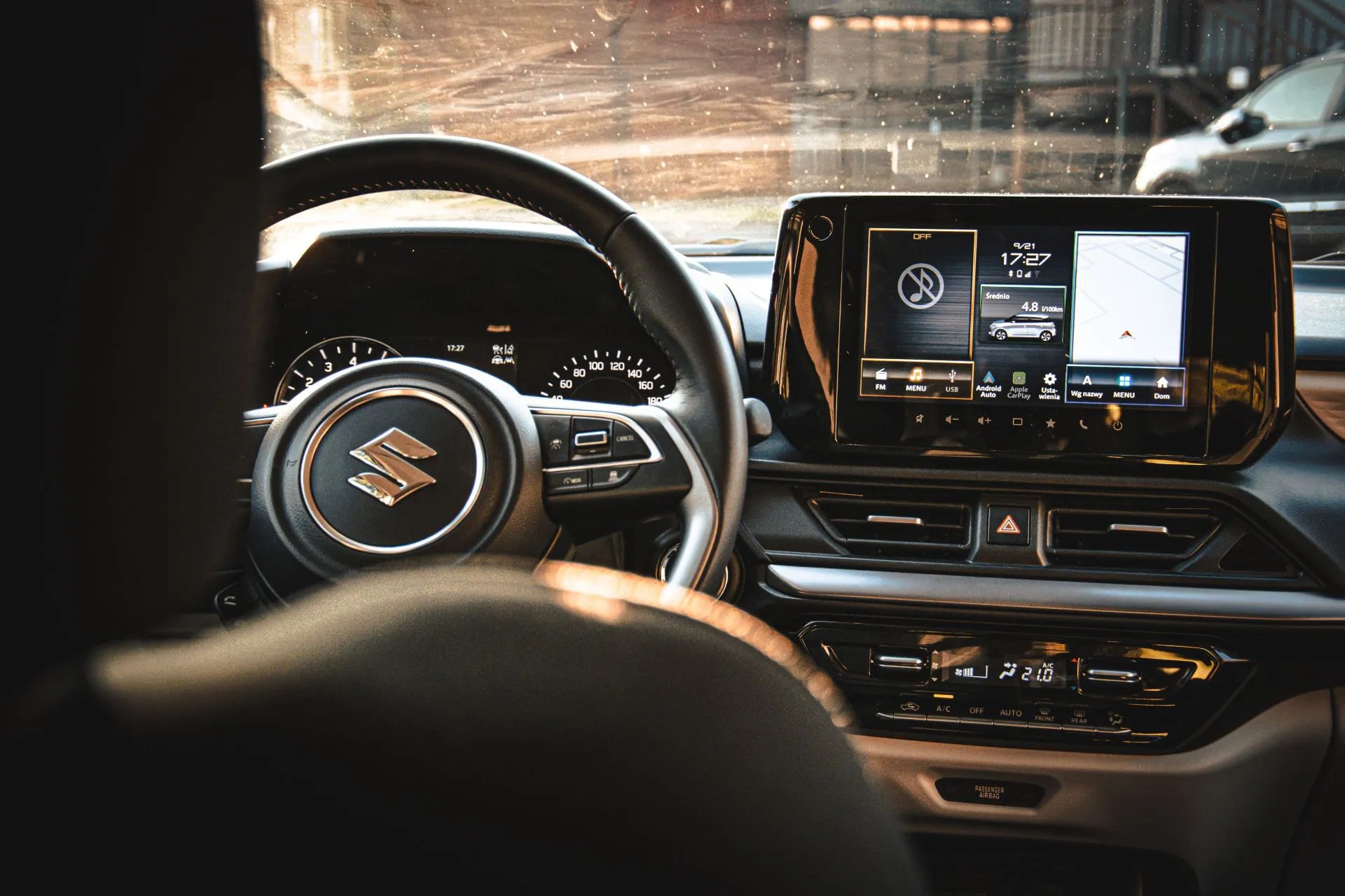 Suzuki Swift 1.2 DualJet mild Hybrid 2WD 5MT Elegance.