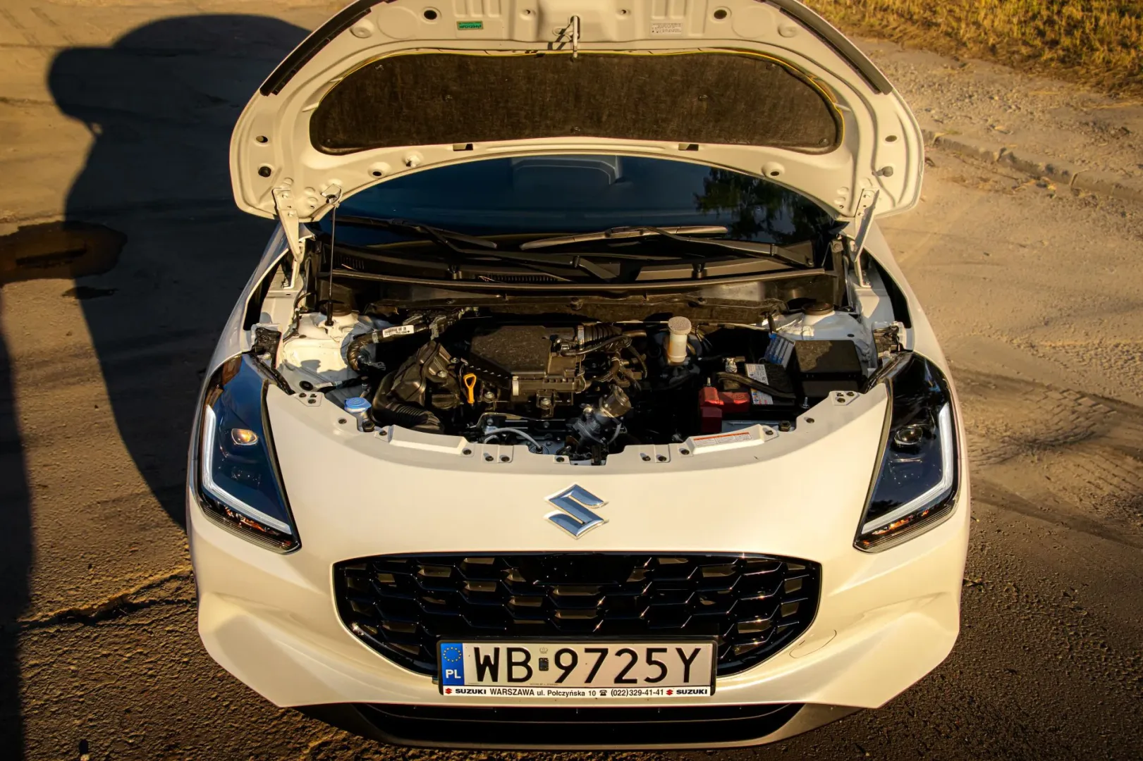 10 mln Suzuki Swift na drogach! Dlaczego jest tak popularny? Suzuki Swift 1.2 DualJet mild Hybrid 2WD 5MT Elegance.