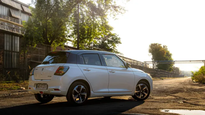 Suzuki Swift 1.2 DualJet mild Hybrid 2WD 5MT Elegance.