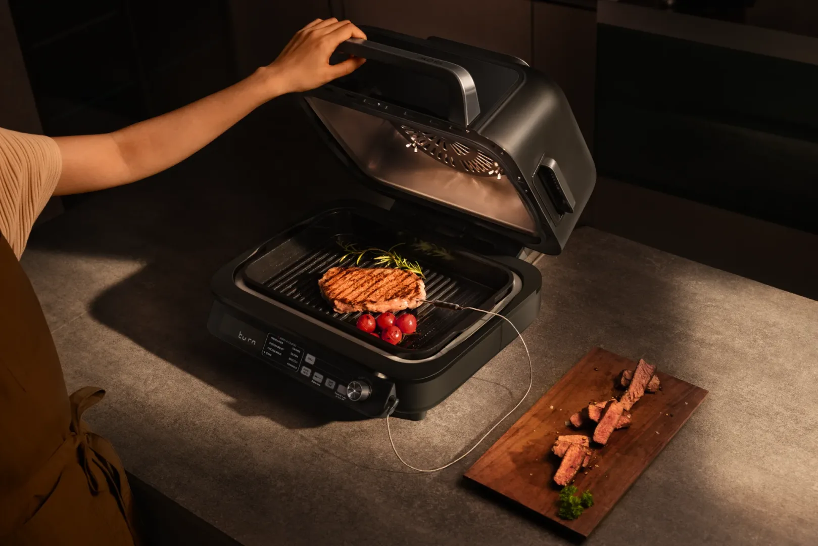 Świąteczne nowości MOVA. Zobacz ekspres, grill i airfryer! Świąteczne promocje MOVA. Na zdjęciu VVersaMaster IG20 Pro.