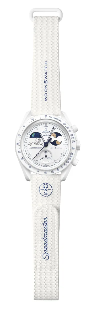 Mission to Earthphase Moonshine Gold