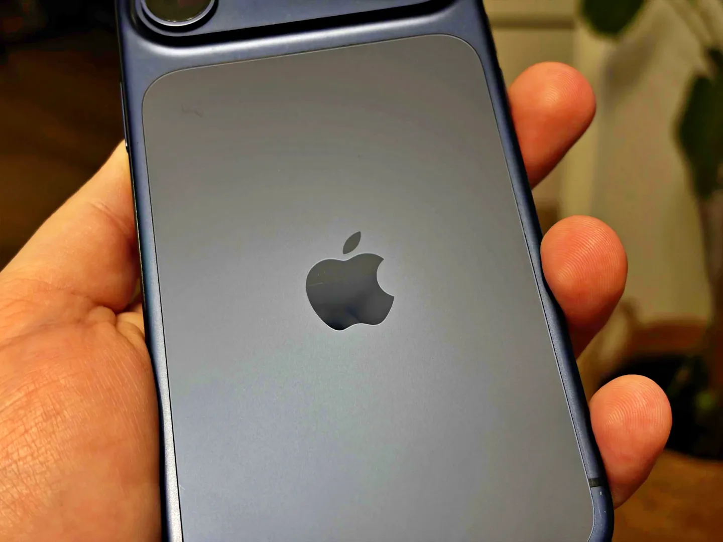 Co nowego przygotuje marka Apple podczas premiery iPhone 18? Na zdjęciu model iPhone 17 Pro Max.