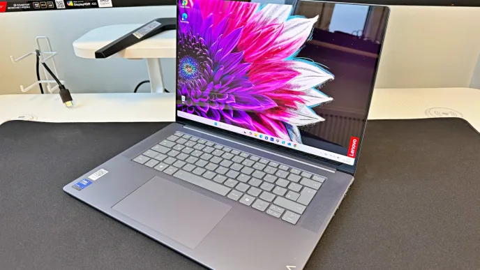 Lenovo Yoga Slim 7i Aura Edition Gen 10.