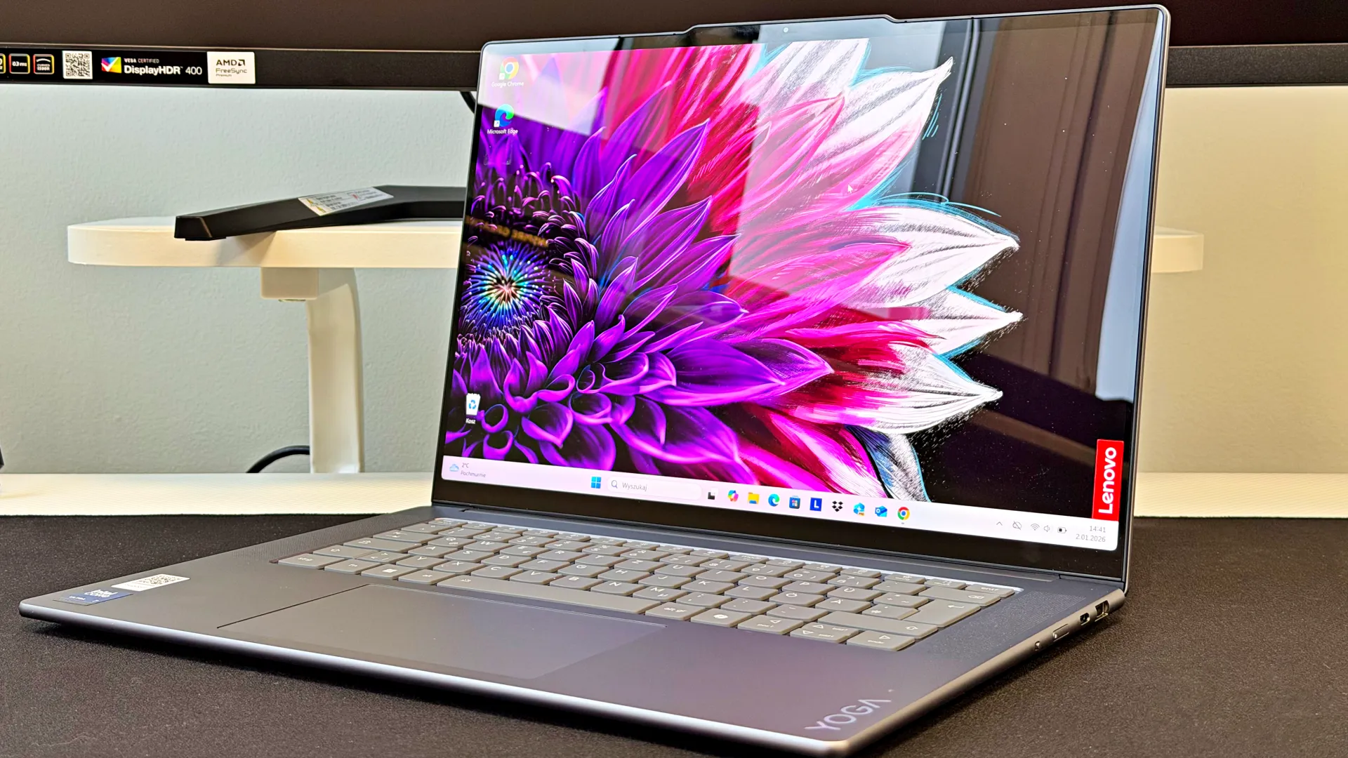 Lenovo Yoga Slim 7i Aura Edition Gen 10. Lepszy od konkurencji? Lenovo Yoga Slim 7i Aura Edition Gen 10.