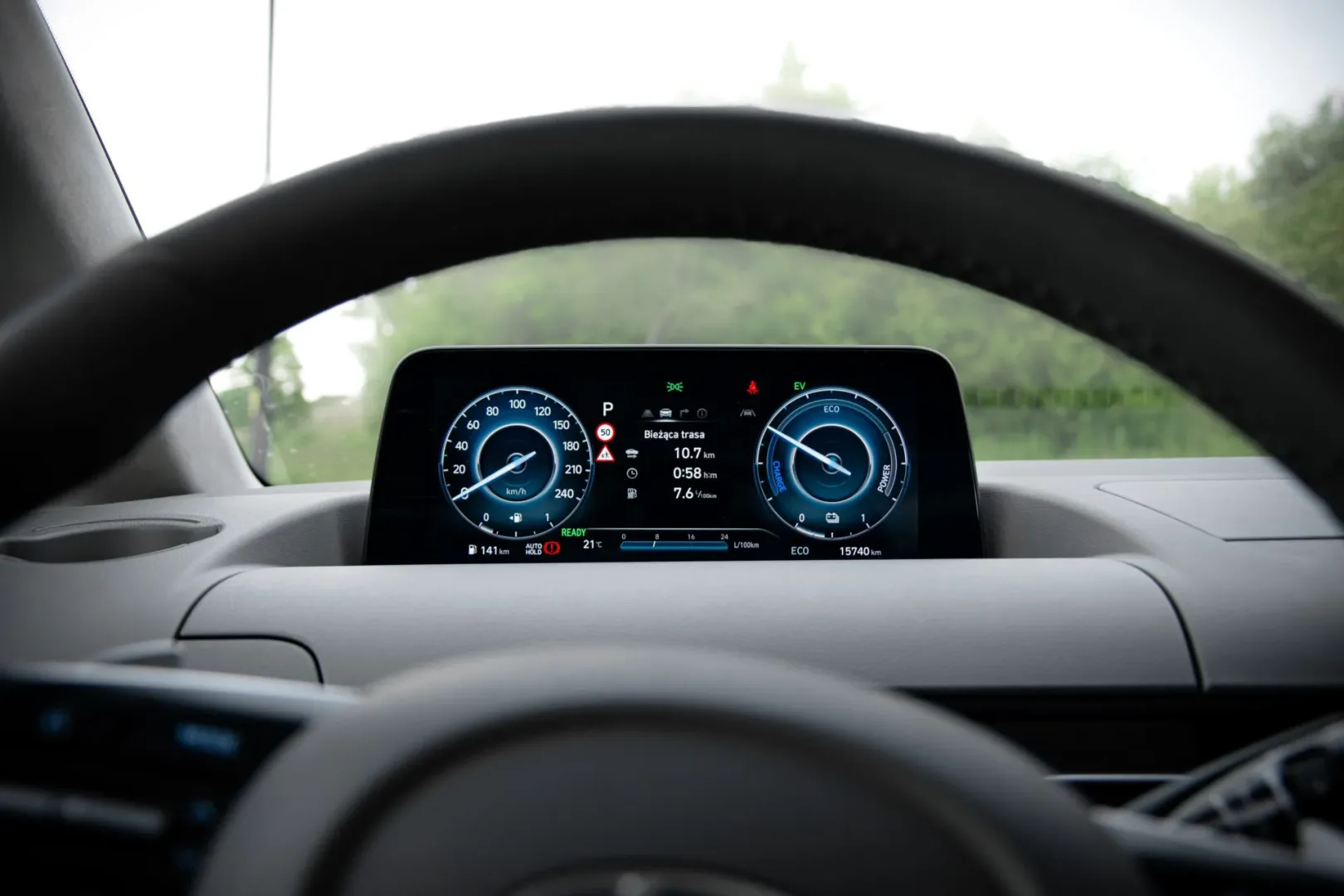 Test Hyundai Staria 1.6. Czy Polacy kupią ten rodzinny van? Hyundai Staria 1.6 T-GDI HEV 2025. Fot.: Ernest Dragan / MenWorld.pl.