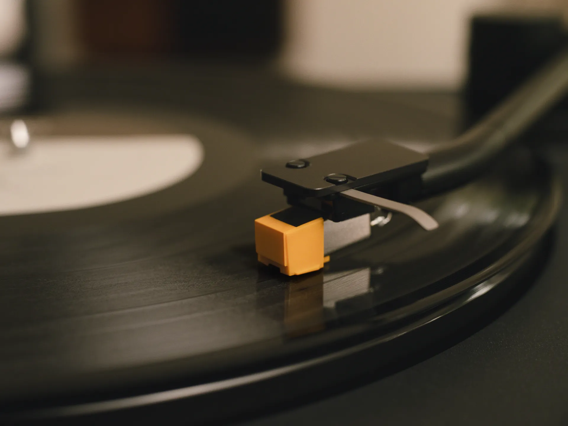 PS-LX3BT i PS-LX5BT - nowe gramofony w ofercie Sony.