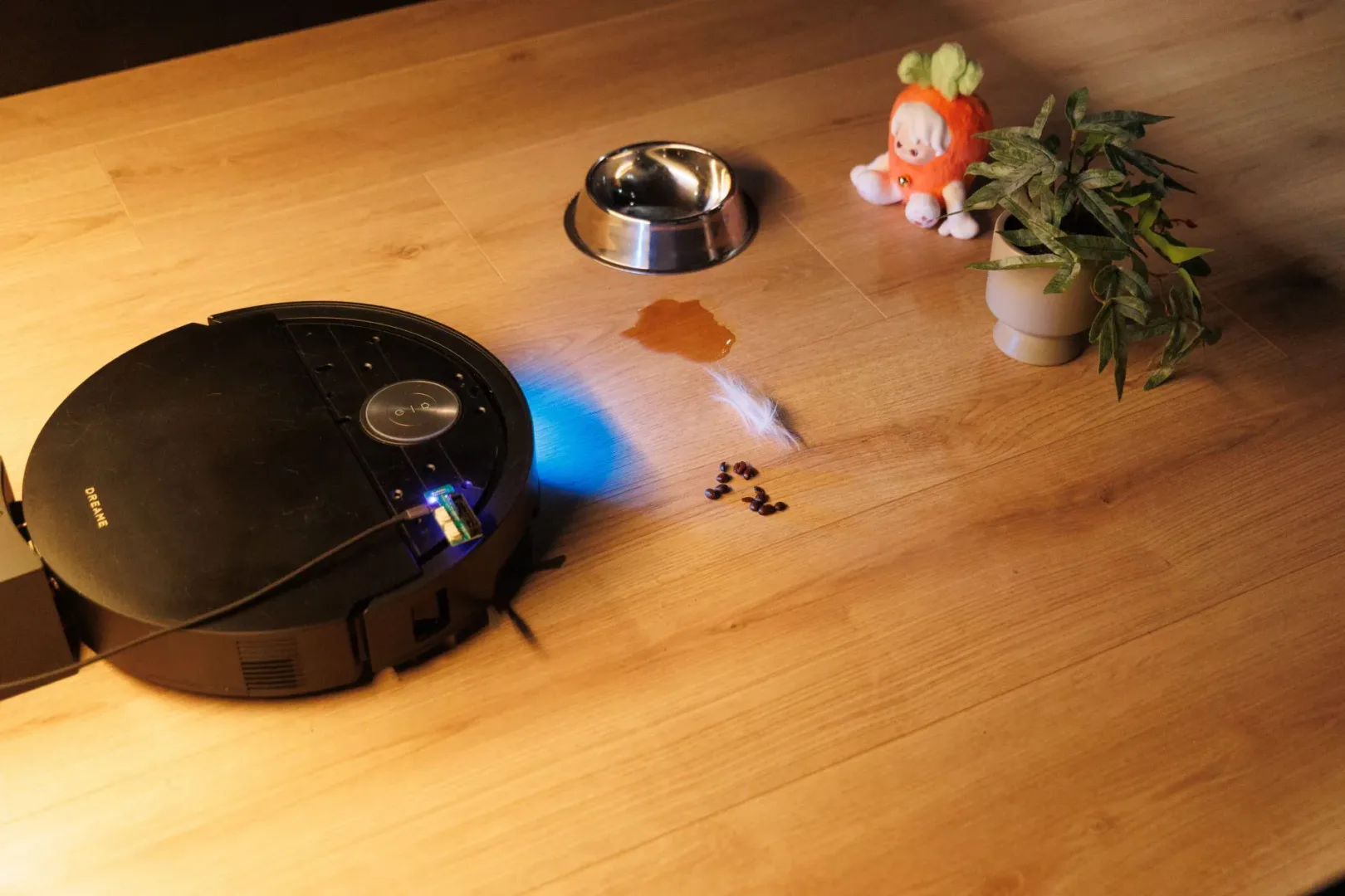 Dreame X60 Ultra to robot, który ma niecałe 8 cm wysokości