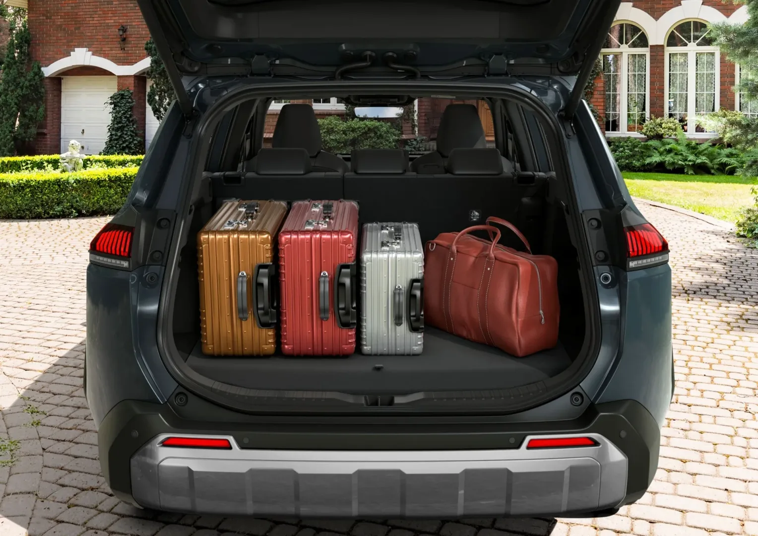 Bagażnik Suzuki Across 2.5 PHEV.