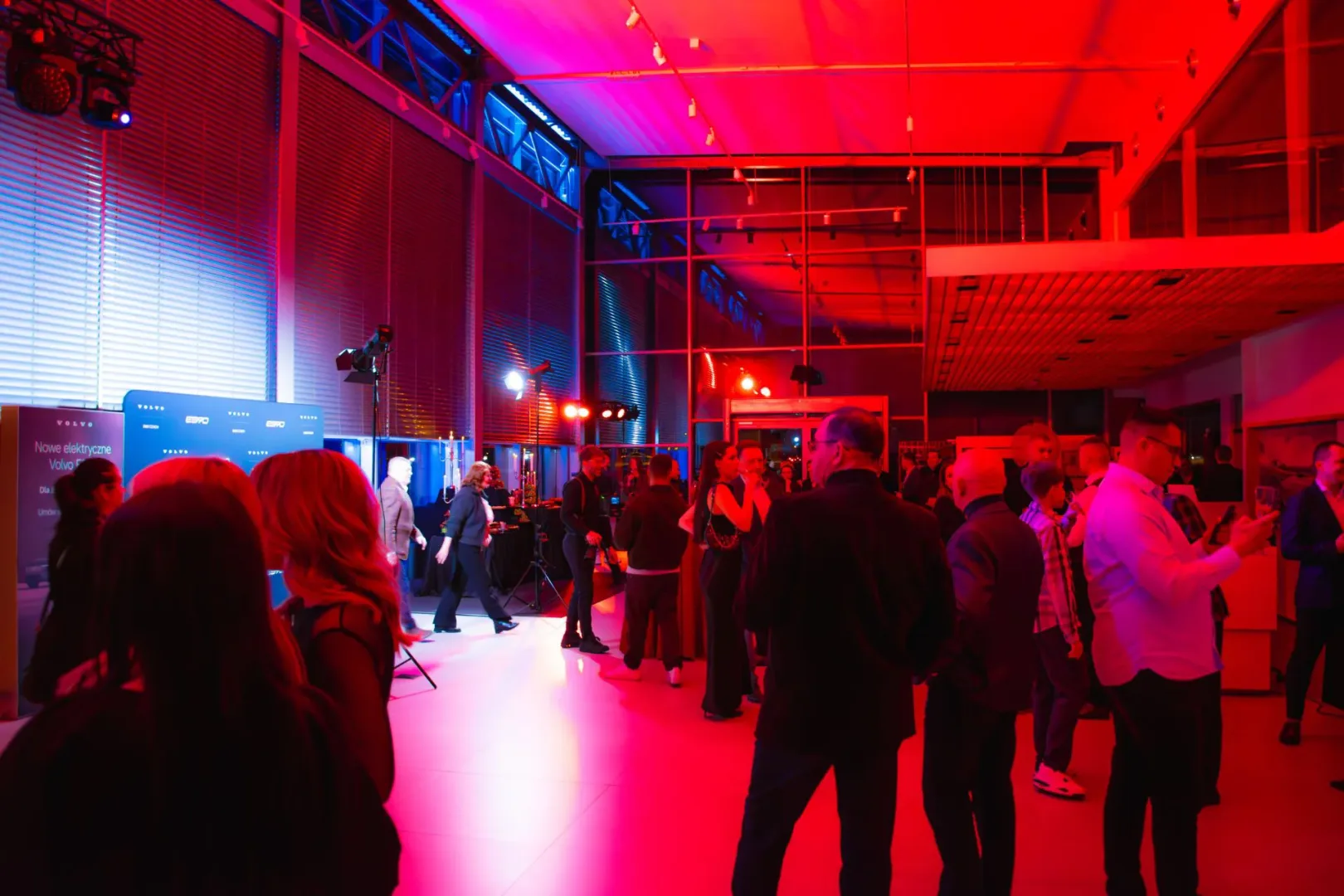 premiera Volvo ES90 w salonie D&R Czach w Rzeszowie. Fot.: Ernest Dragan / MenWorld.pl.