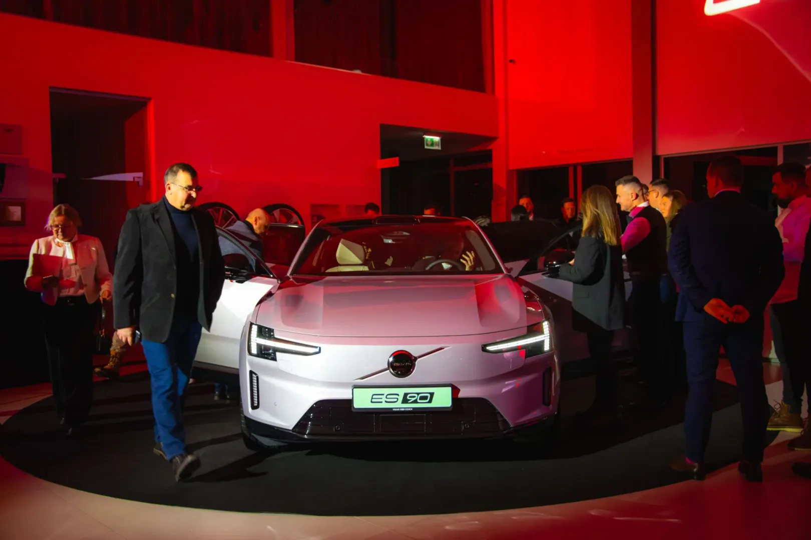 premiera Volvo ES90 w salonie D&R Czach w Rzeszowie. Fot.: Ernest Dragan / MenWorld.pl.