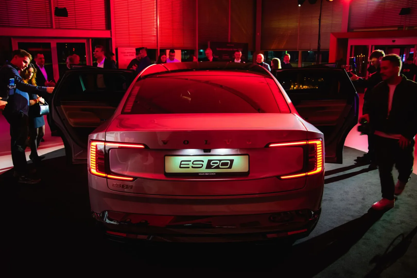 premiera Volvo ES90 w salonie D&R Czach w Rzeszowie. Fot.: Ernest Dragan / MenWorld.pl.