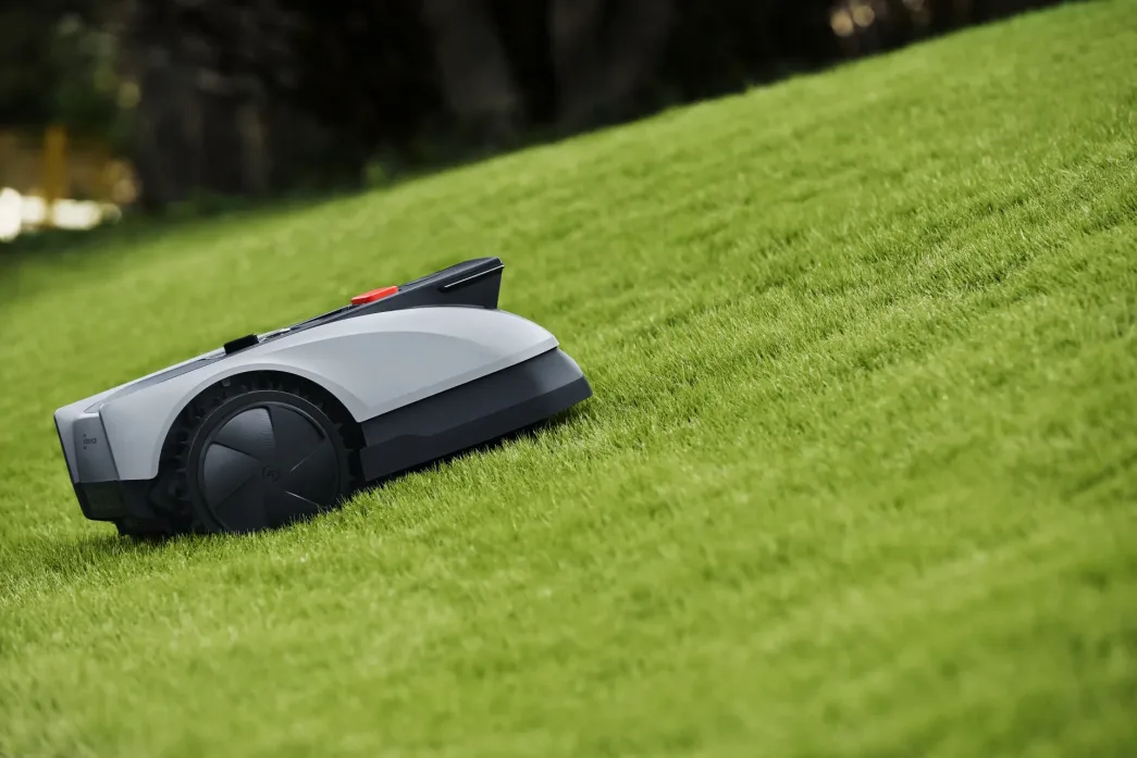 Robot koszący ECOVACS GOAT O600.