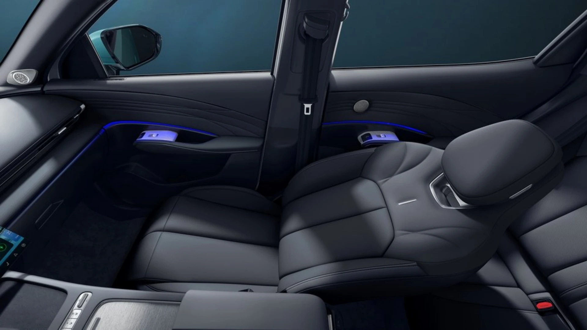 OMODA 7 Super Hybrid.