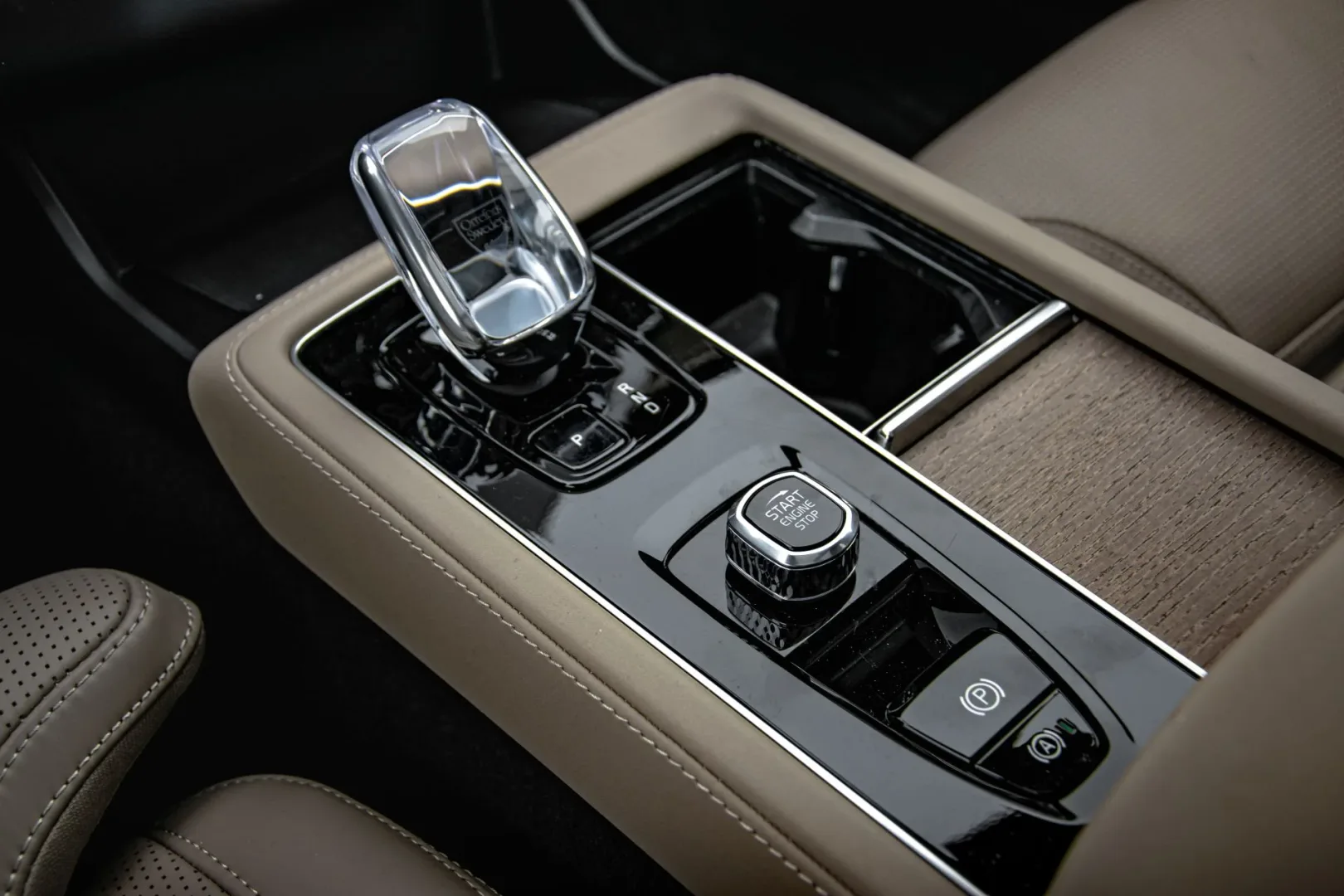 Volvo XC90 B5. SUV dla tych, którzy nie muszą nic udowadniać 2025 Volvo XC90 II 2.0 B5.