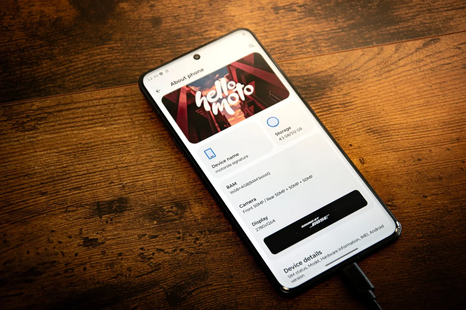 Smartfon Motorola Signature.
