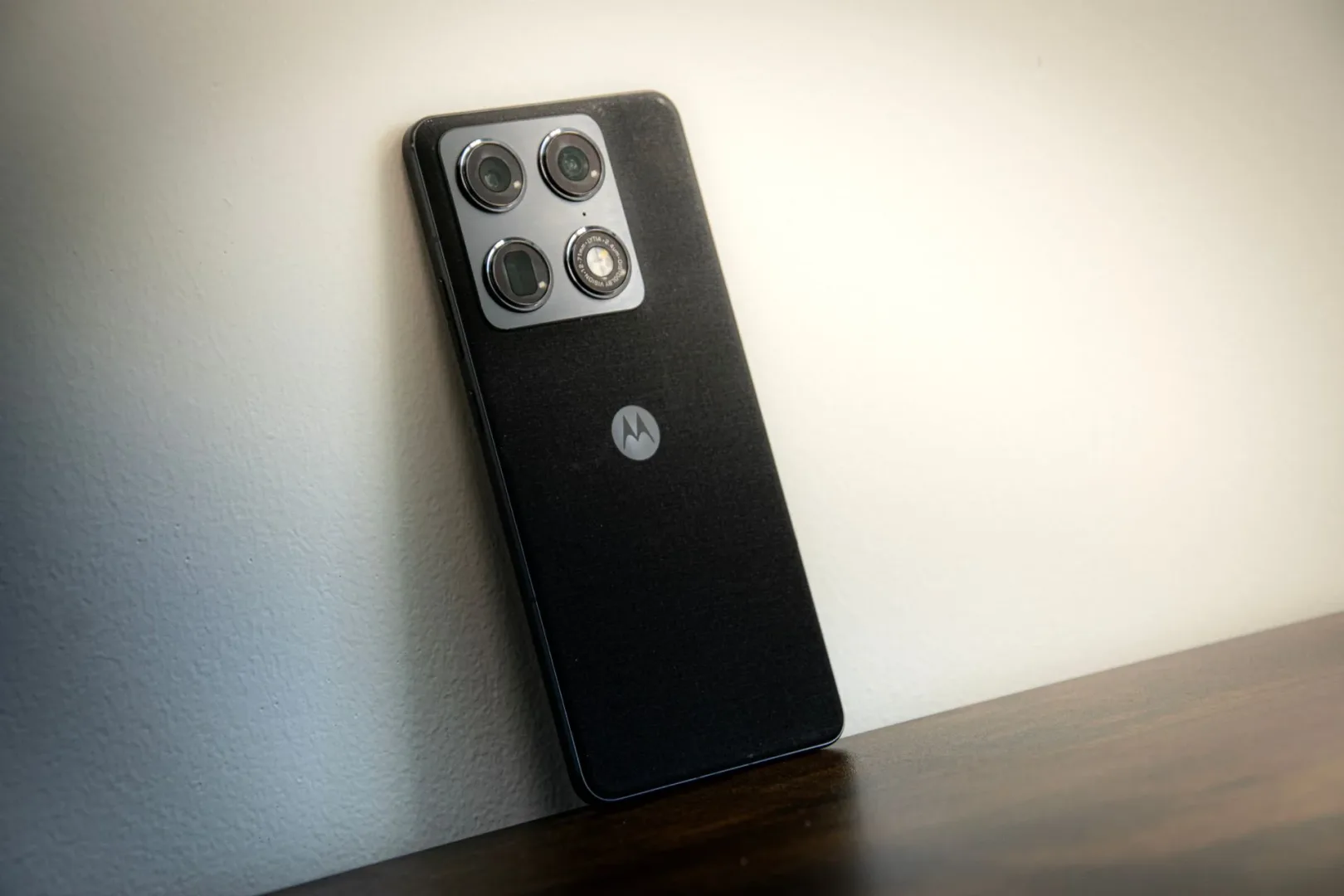 Smartfon Motorola Signature.