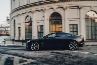 Exlantix ES - samochód elektryczny.