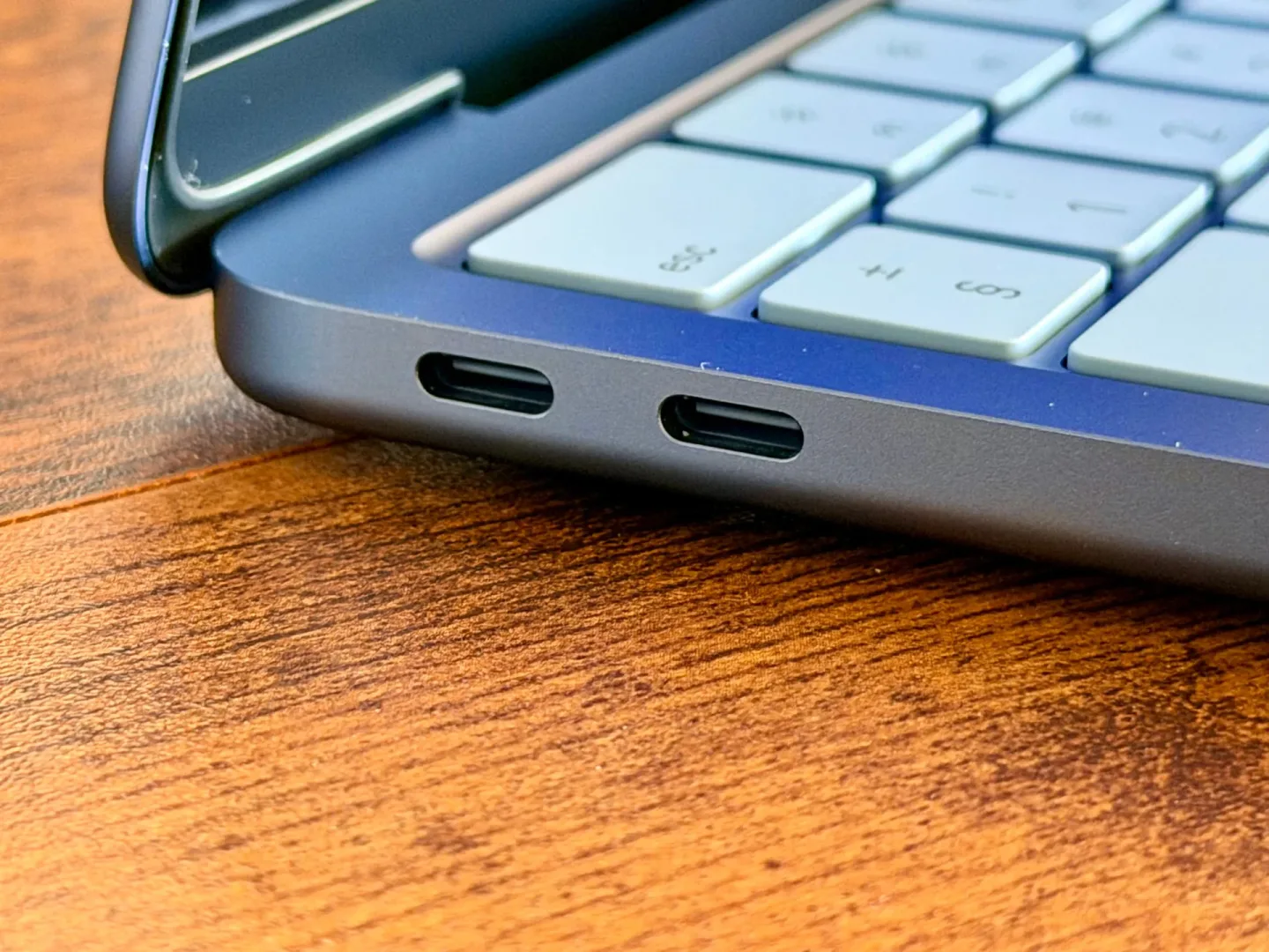 Test Apple MacBook Neo Indygo. Fot.: MenWorld.pl.