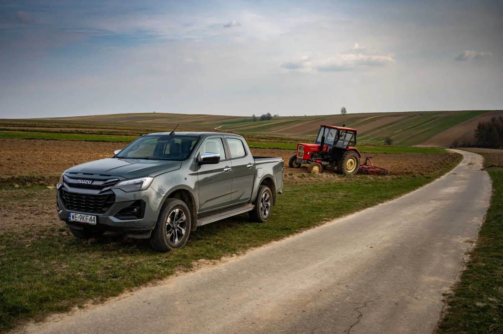 Zobacz Isuzu D-Max 2026: pickup, który wchodzi w styl życia MY26 Isuzu D-Max 2026.