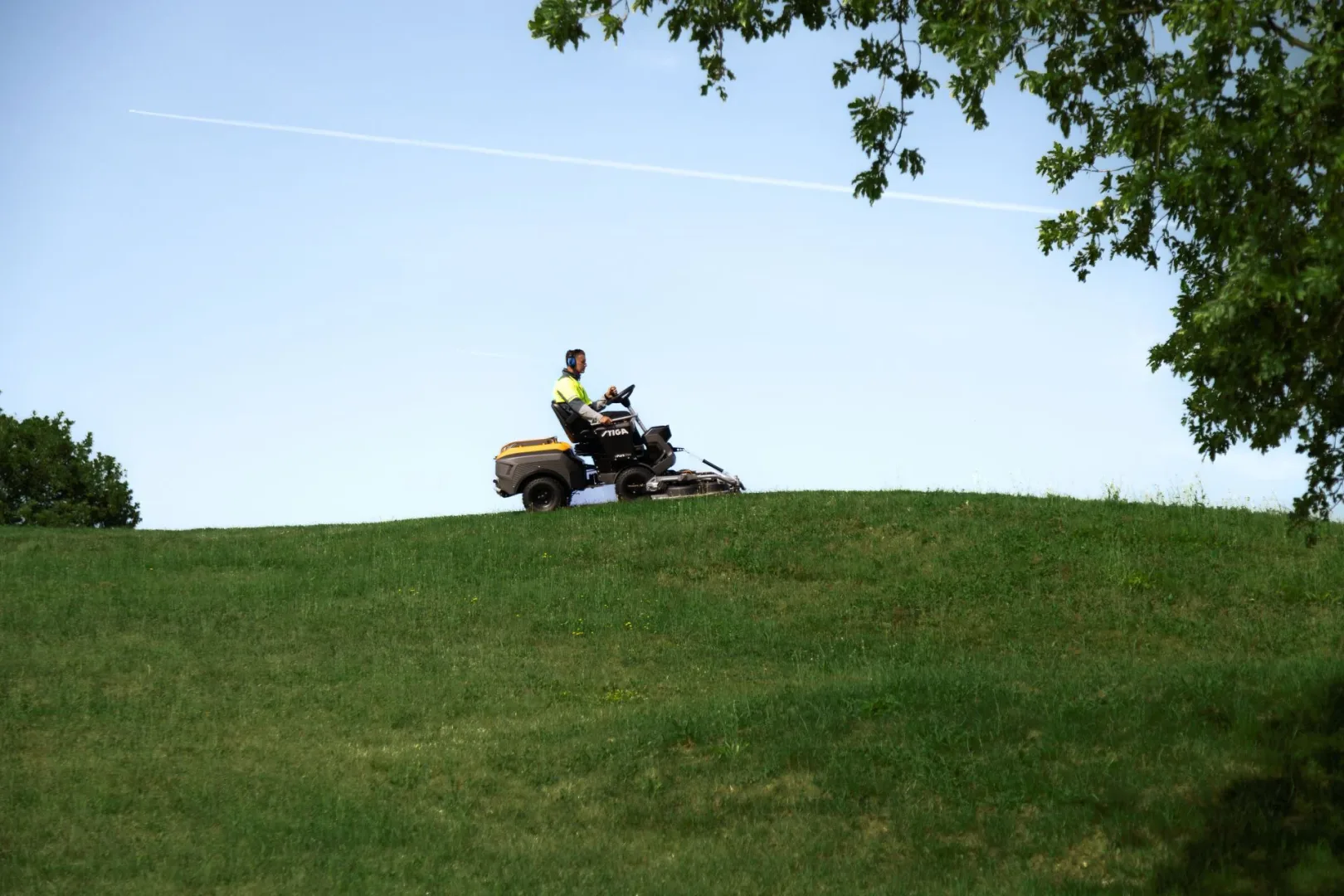 Stiga ePark Pro to elektryczny traktor ogrodowy. Ma to sens? Stiga ePark Pro