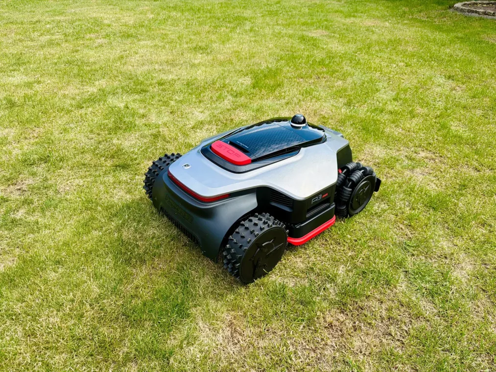 Zaawansowany robot koszący Dreame A3 AWD Pro 2500.