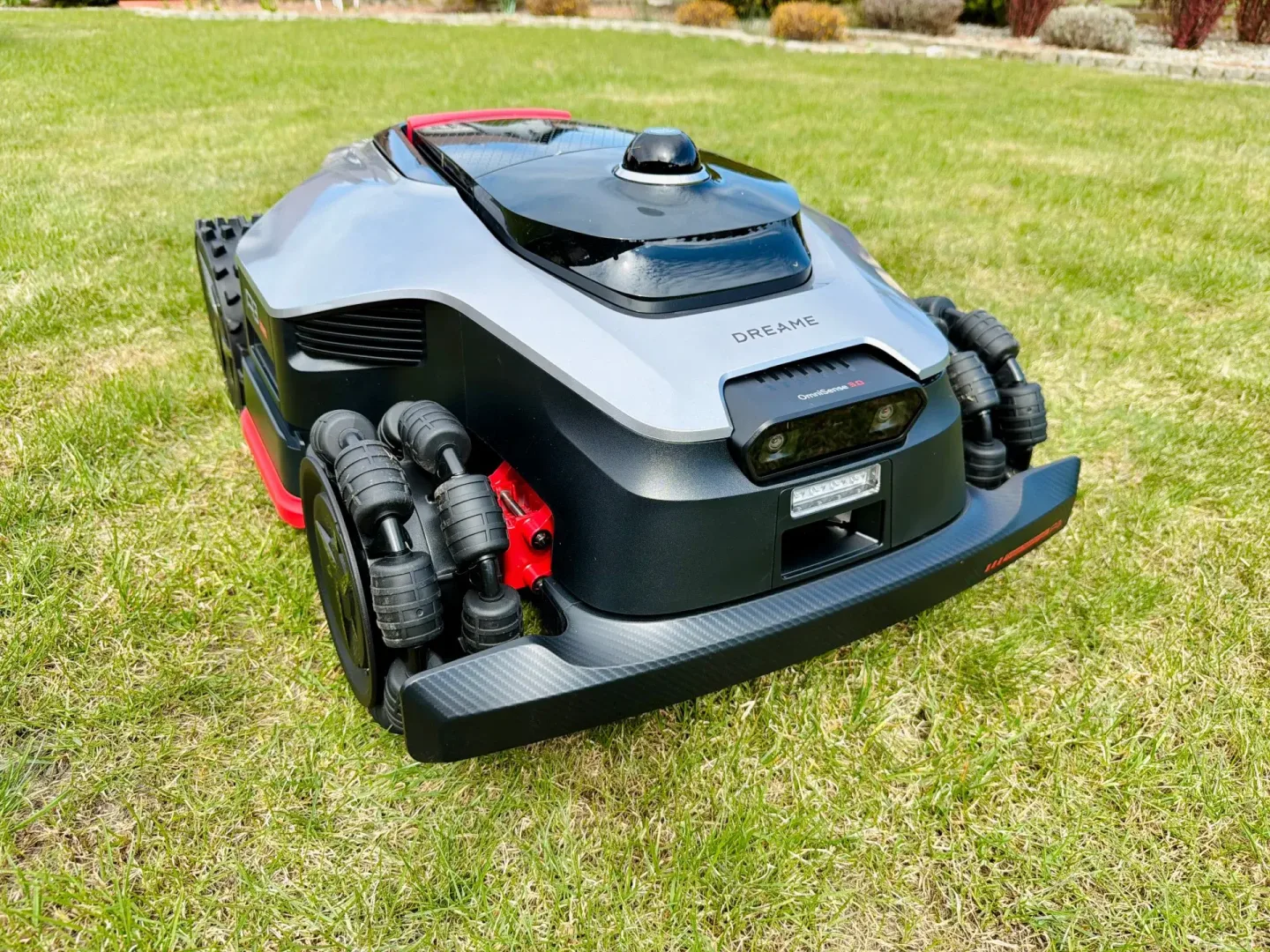 Zaawansowany robot koszący Dreame A3 AWD Pro 2500. 