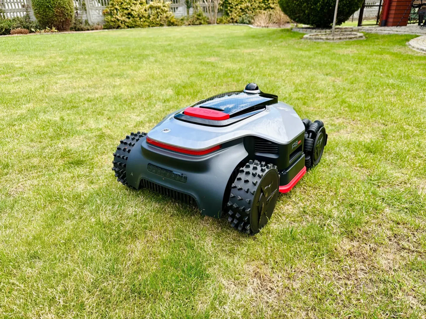 Zaawansowany robot koszący Dreame A3 AWD Pro 2500. 