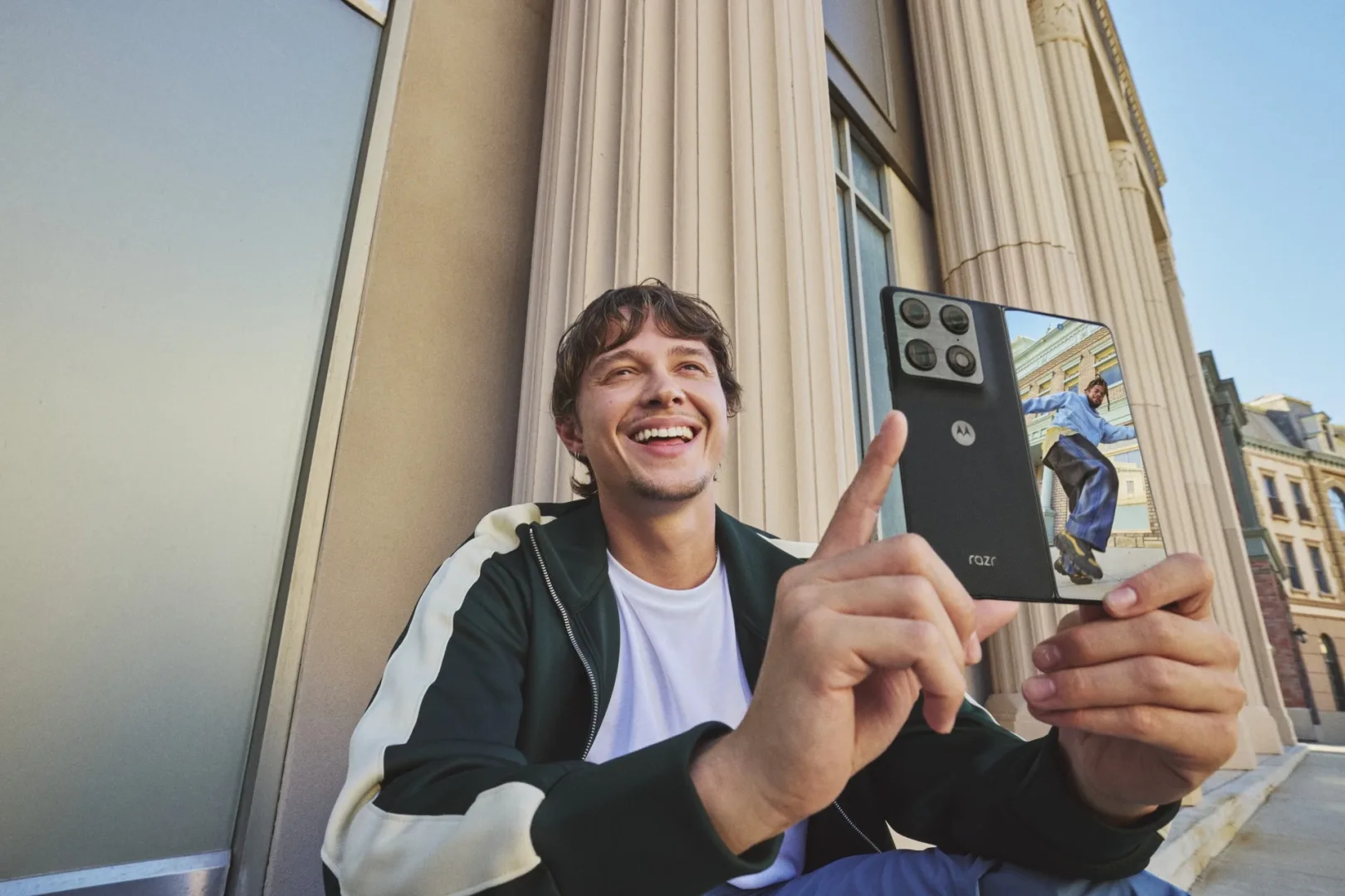 Motorola razr fold w przedsprzedaży. Drogo i bez zaskoczeń Składany smartfon motorola razr fold.