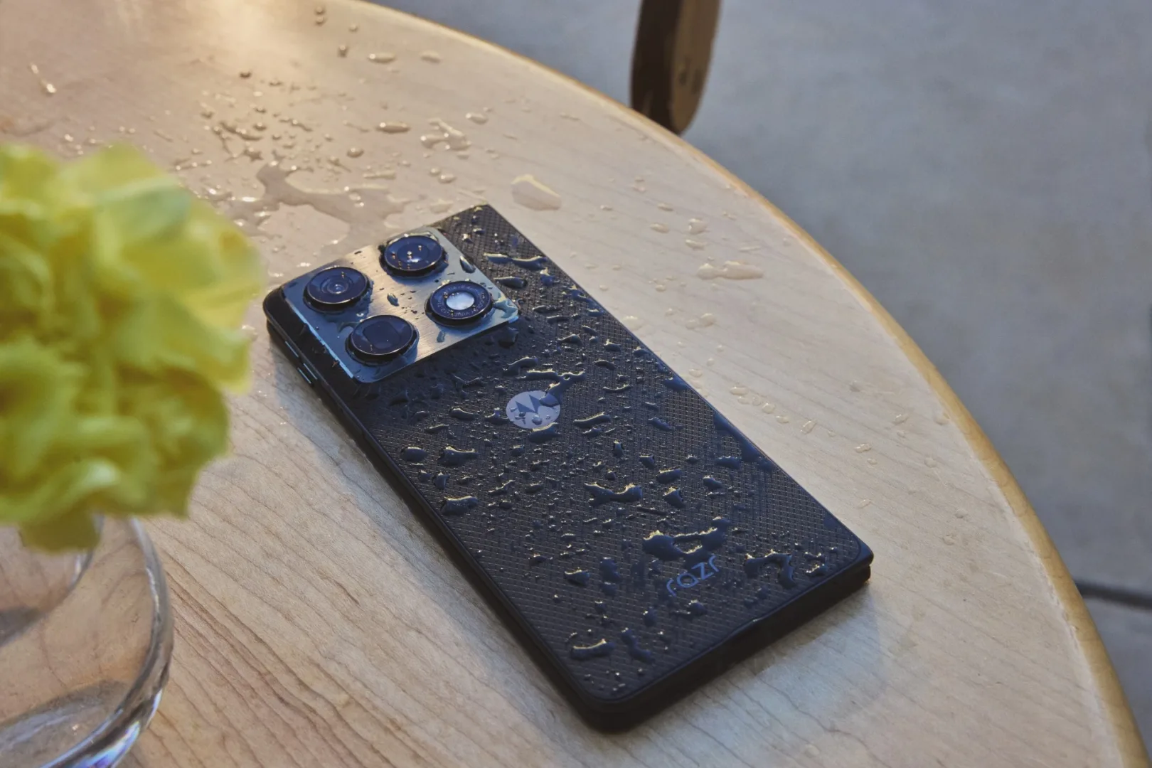 Motorola razr fold w przedsprzedaży. Drogo i bez zaskoczeń Składany smartfon motorola razr fold.