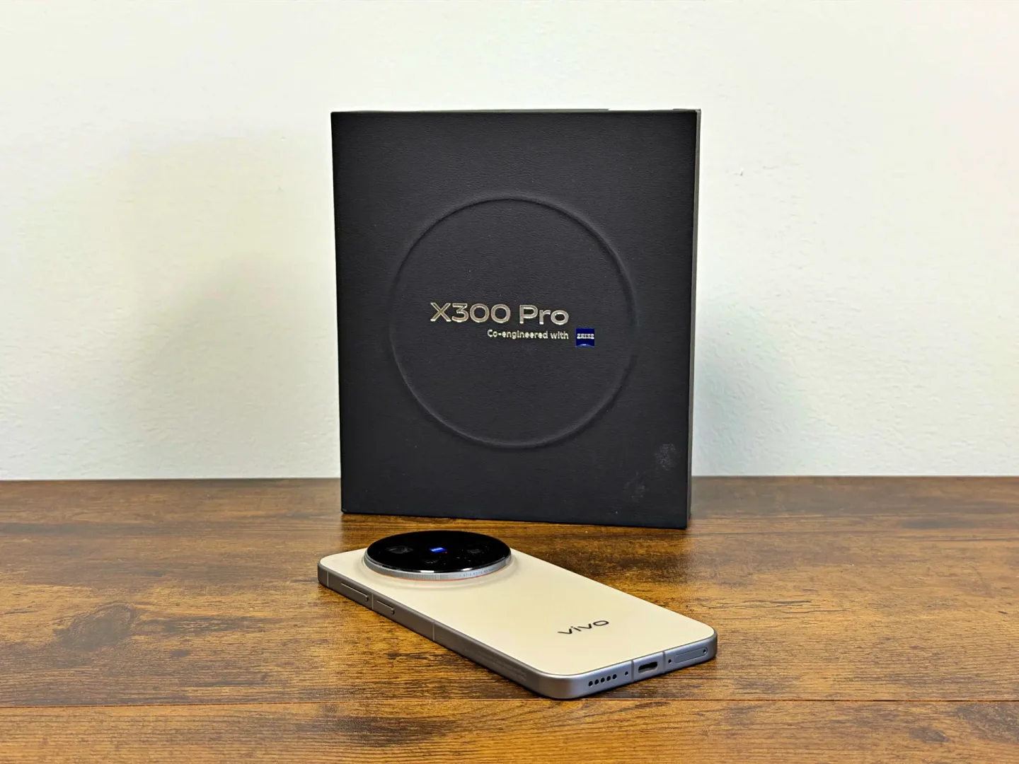 Smartfon vivo X300.