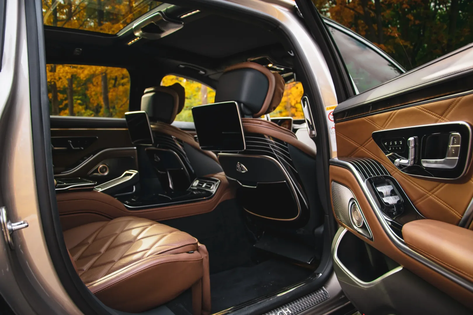 Tydzień z Mercedes-Maybach S 680. Nie wypada go prowadzić Mercedes-Maybach S 680 6.0 V12. Fot.: Ernest Dragan.