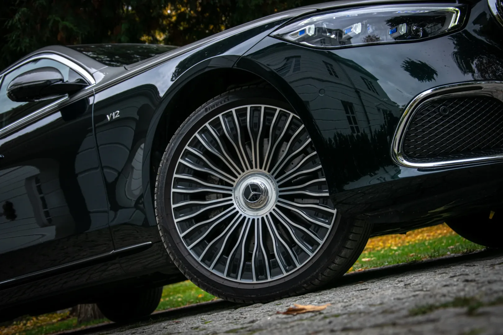 Tydzień z Mercedes-Maybach S 680. Nie wypada go prowadzić Mercedes-Maybach S 680 6.0 V12. Fot.: Ernest Dragan.