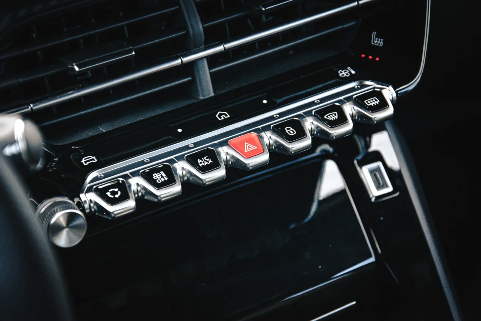 Peugeot 2008 1.2 Hybrid 136 e-DSC. Fot.: Ernest Dragan. 