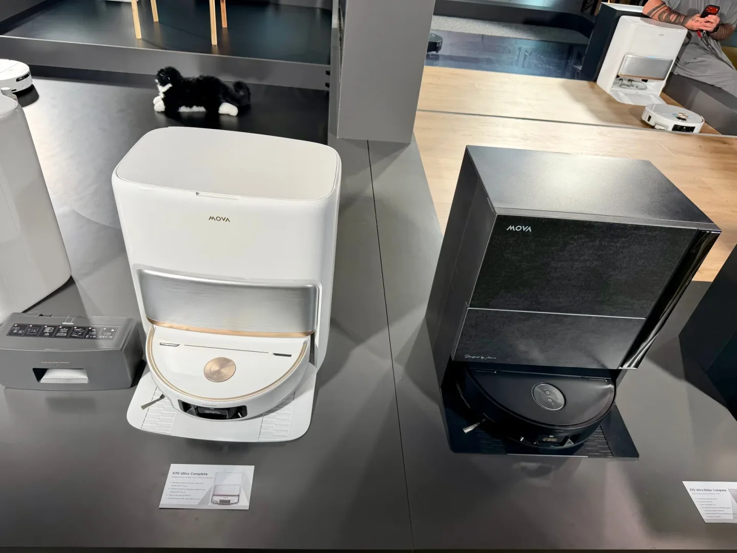 Robot sprzątający MOVA V70 Ultra Complete.