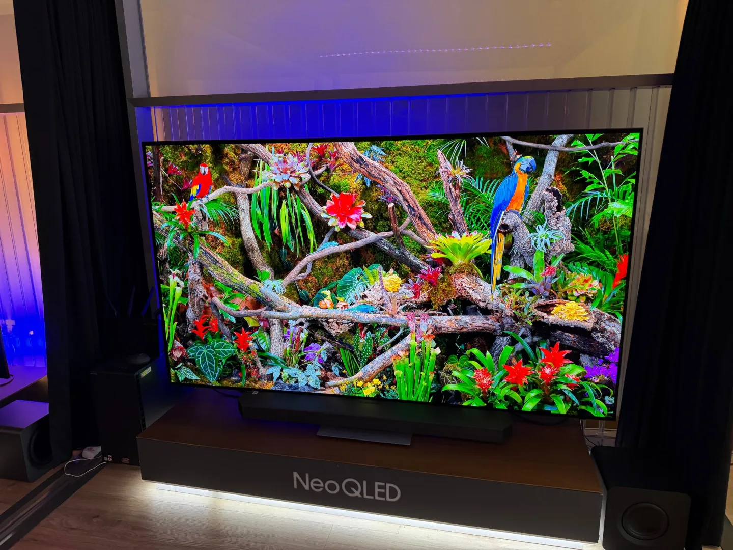 Nowe telewizory Samsung AI TV 2026 - widzieliśmy je na żywo Samsung AI TV 2026 - relacja z wydarzenia.
