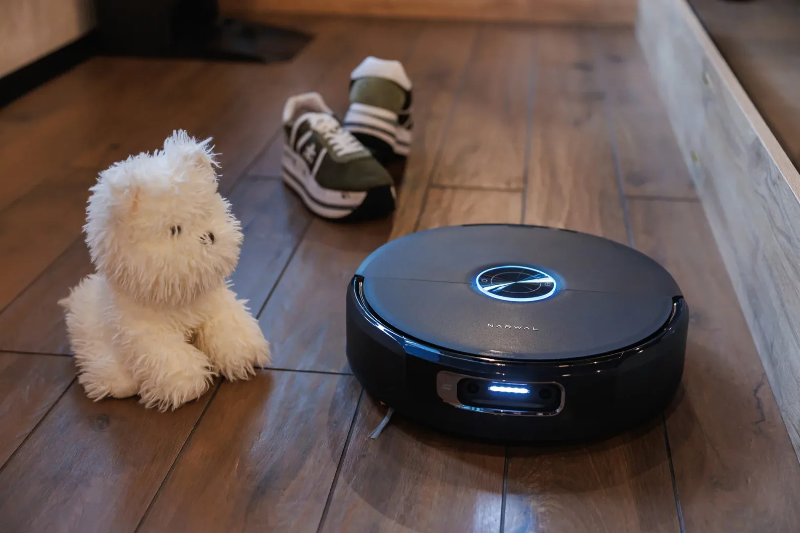 Narwal FLOW 2 - nowy inteligentny robot sprzątający.