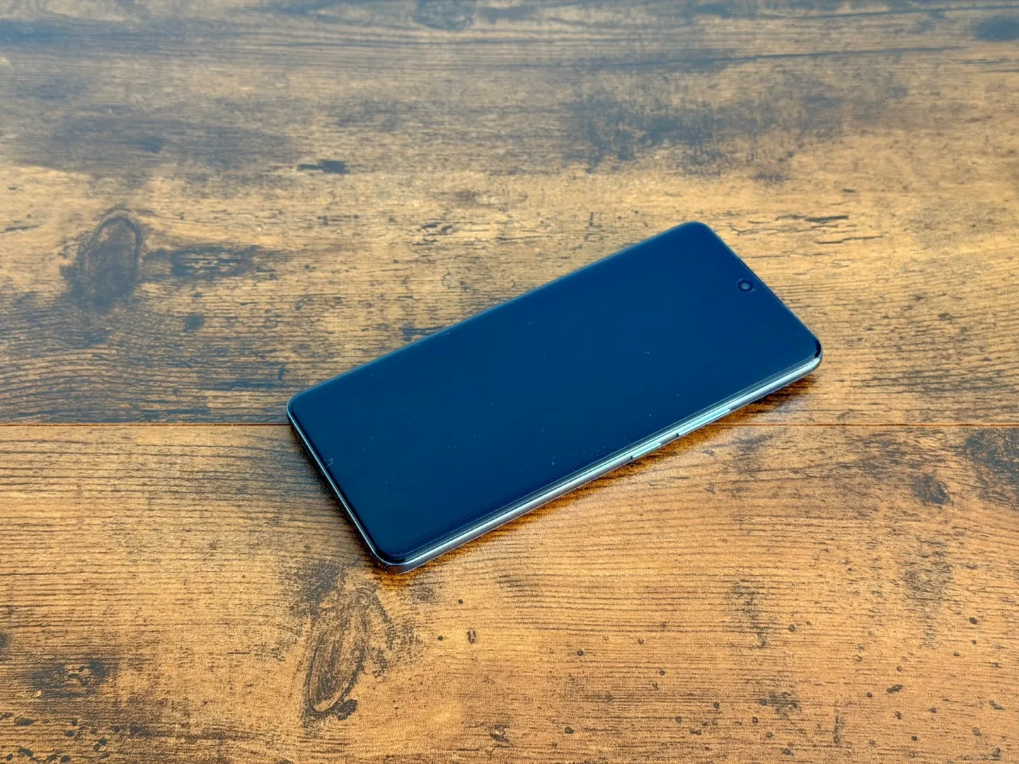 Przetestowałem realme 16 Pro+. Wielka bateria, wielki zoom realme 16 Pro+