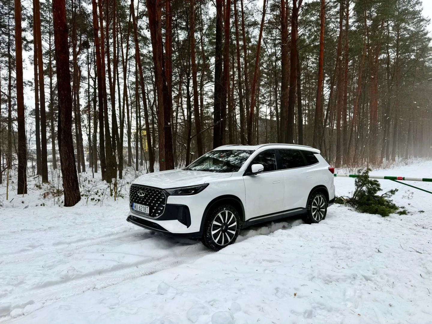 Test Chery Tiggo 8 PHEV - duży, wygodny SUV z napędem hybrydowym.
