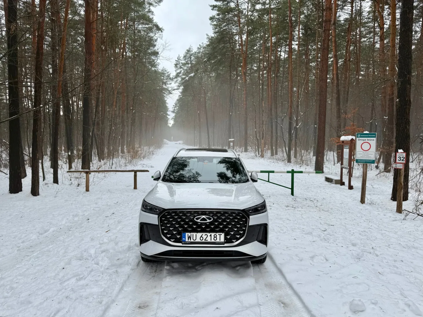 Test Chery Tiggo 8 PHEV - duży, wygodny SUV z napędem hybrydowym.