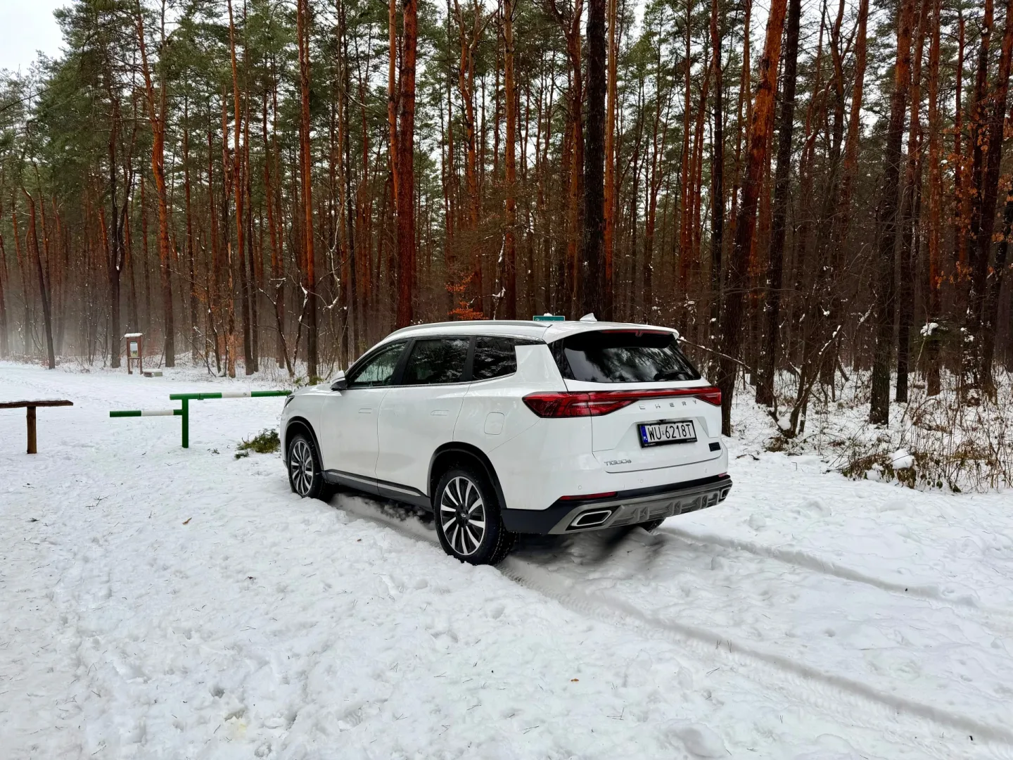 Test Chery Tiggo 8 PHEV - duży, wygodny SUV z napędem hybrydowym.
